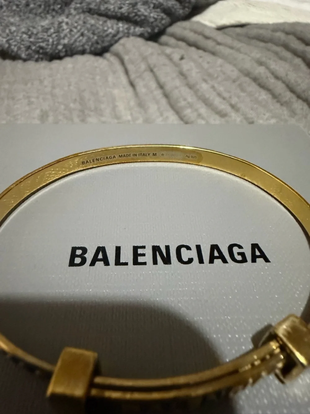 Balenciaga Shiny Gold Logo Hoop Bracelet - Picture 5 of 5